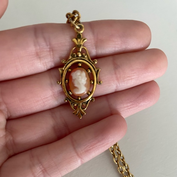 Vintage Cameo Necklace - Picture 5 of 8